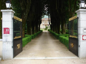Отель Demeure de Flore  Лакабаред